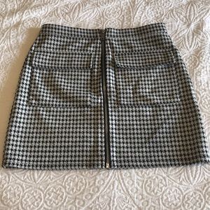 Mini skirt. Never worn!